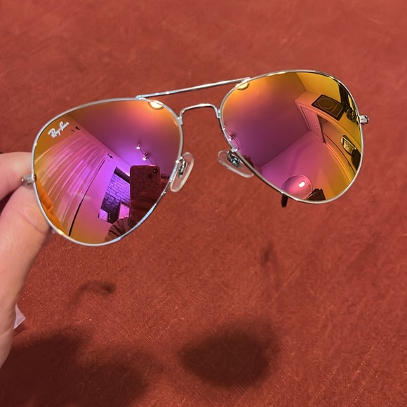 MAKE AN OFFER - Brand New, Ray-Ban Aviator Polarized Sunglasses - Picture 3 of 9